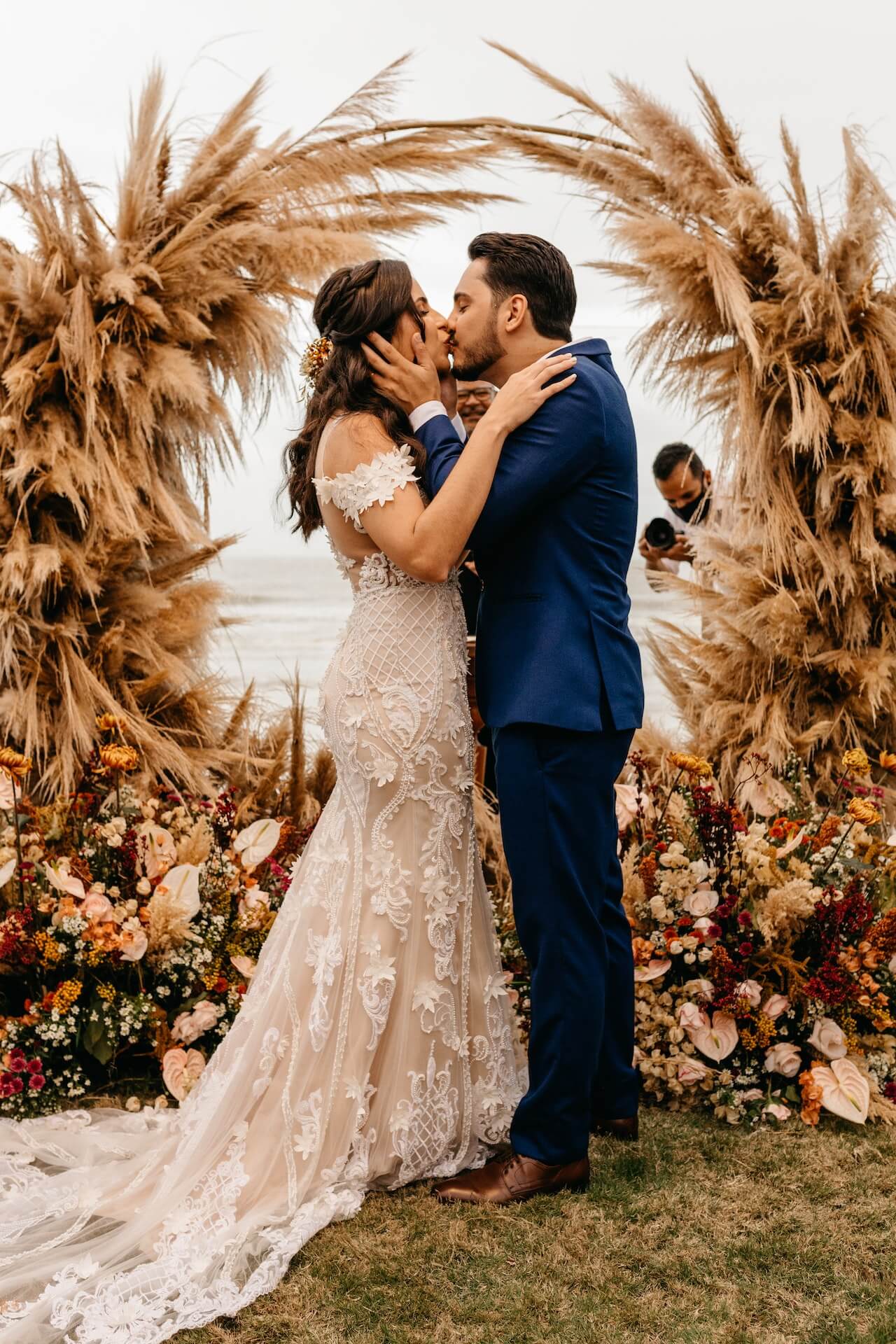 candid wedding photography